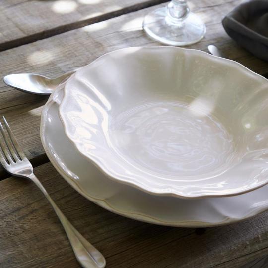 biely mediteransky tanierovy set mikro umyvacka riadu slavnostny kvalitna keramika rucne vyrobene rustikalny country provensalsky biele taniere jedalenska suprava 6 osobi lameridiana interier.jpg